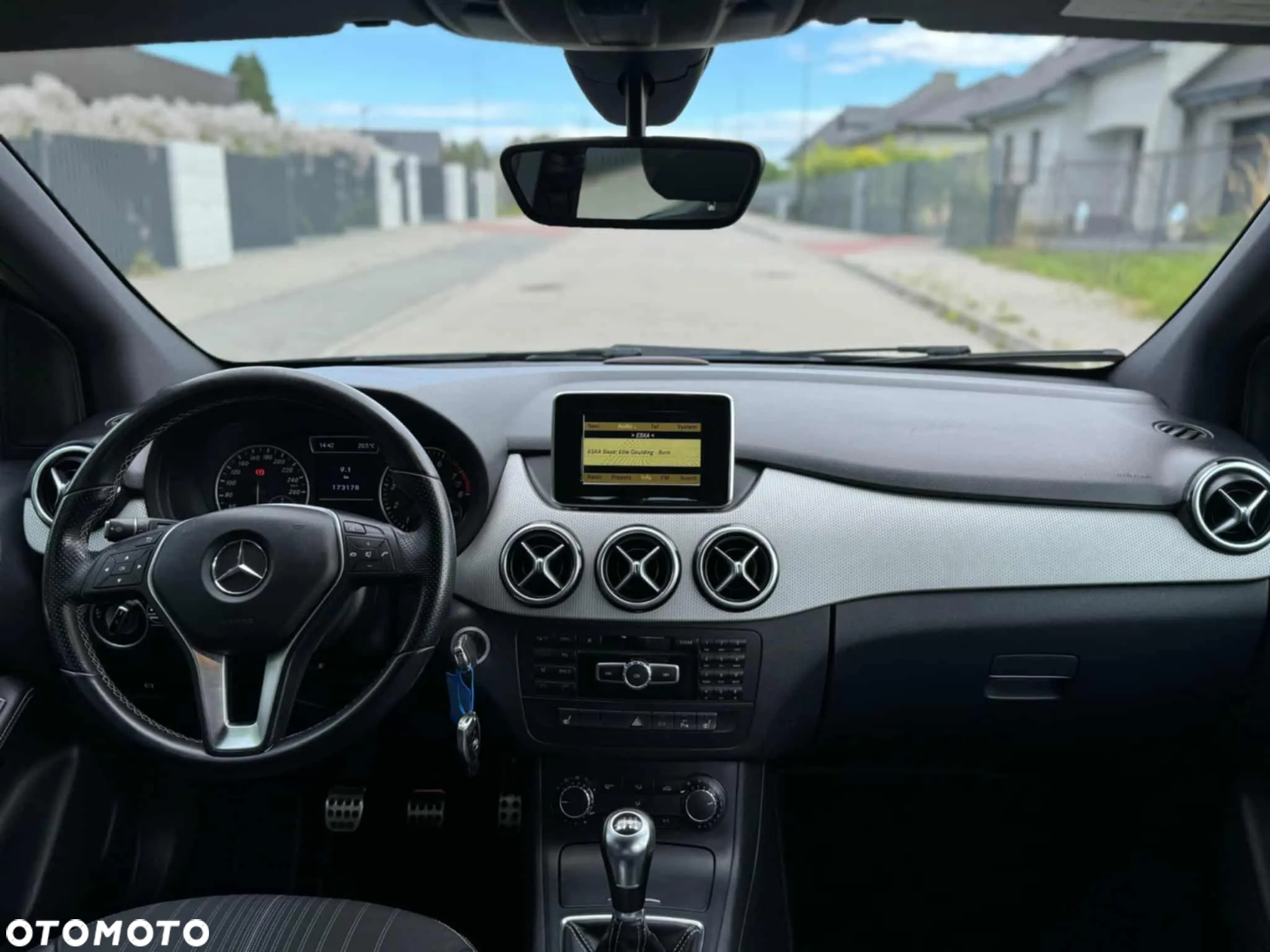 Mercedes-Benz Klasa B 180 BlueEFFICIENCY Edition Style - 22