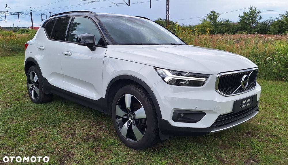 Volvo XC 40 D3 Geartronic Momentum Pro - 1