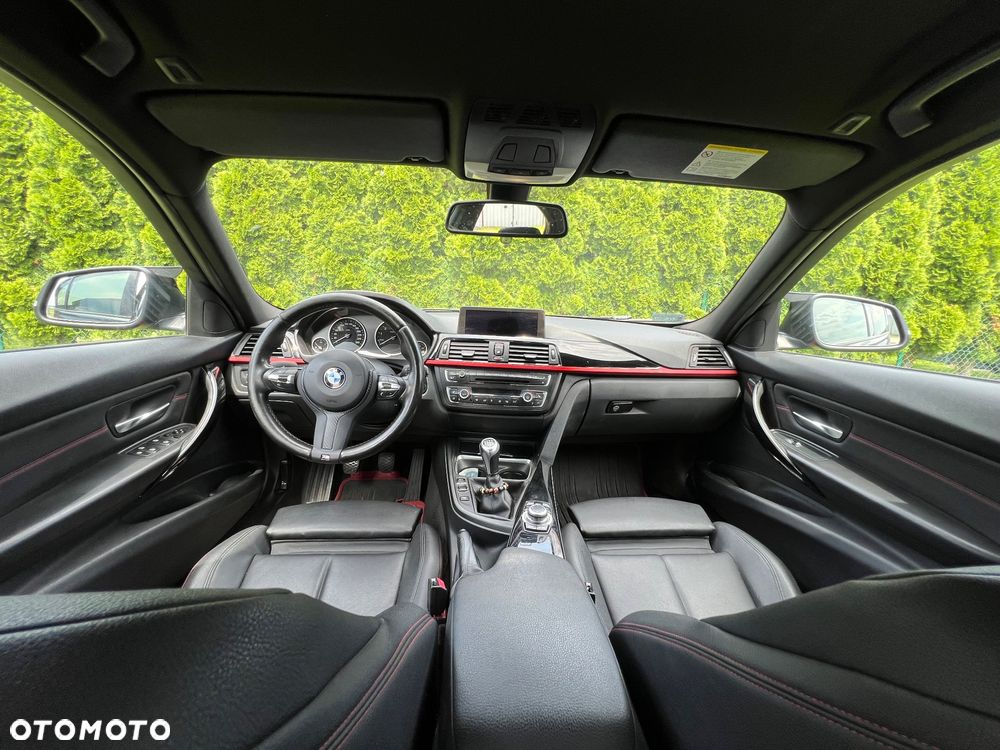 BMW Seria 3 328i xDrive M Sport - 10