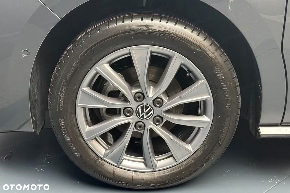 Volkswagen Multivan - 16