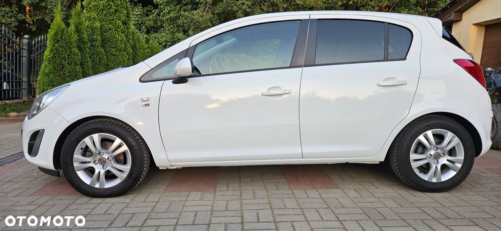 Opel Corsa 1.4 16V 150 Jahre - 3