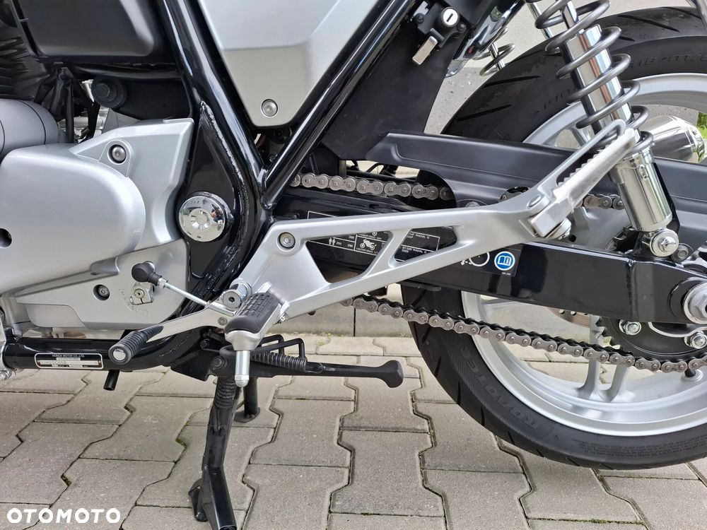 Honda CB - 16