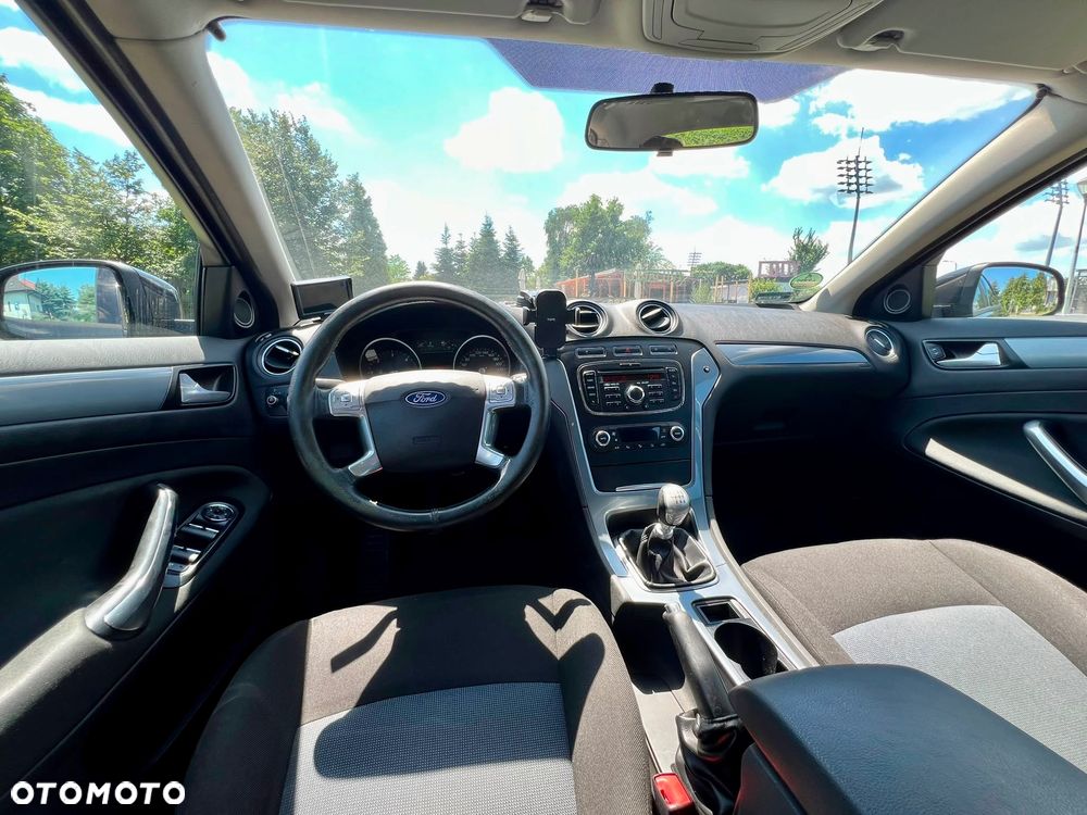 Ford Mondeo - 21
