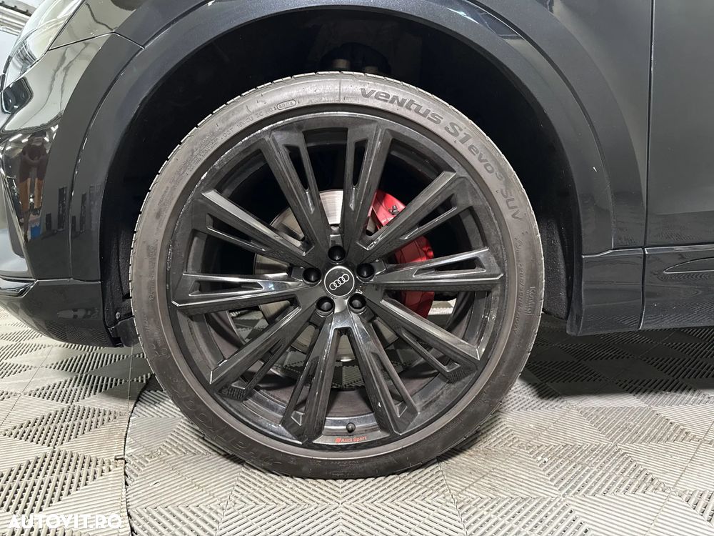 Audi Q8 - 14
