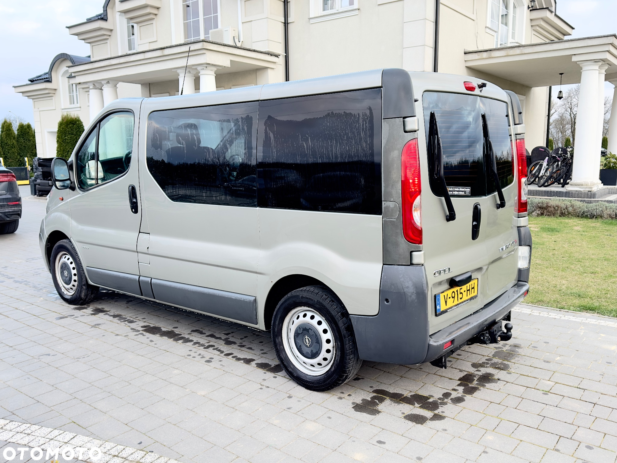 Opel Vivaro L2H1 2.9t Tecshift - 2