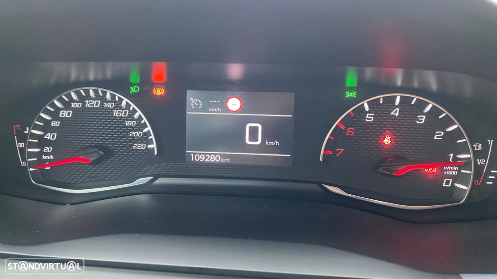 Peugeot 2008 1.5 BlueHDi Active Pack - 35