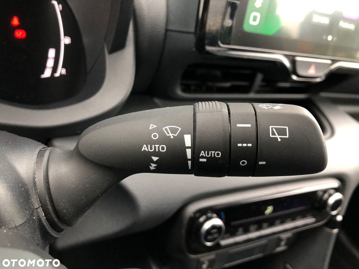Toyota Yaris - 30