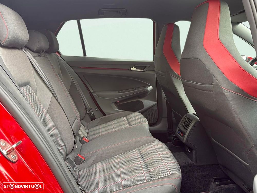 Volkswagen Golf 2.0 TSI GTI DSG Performance — fotografia 14