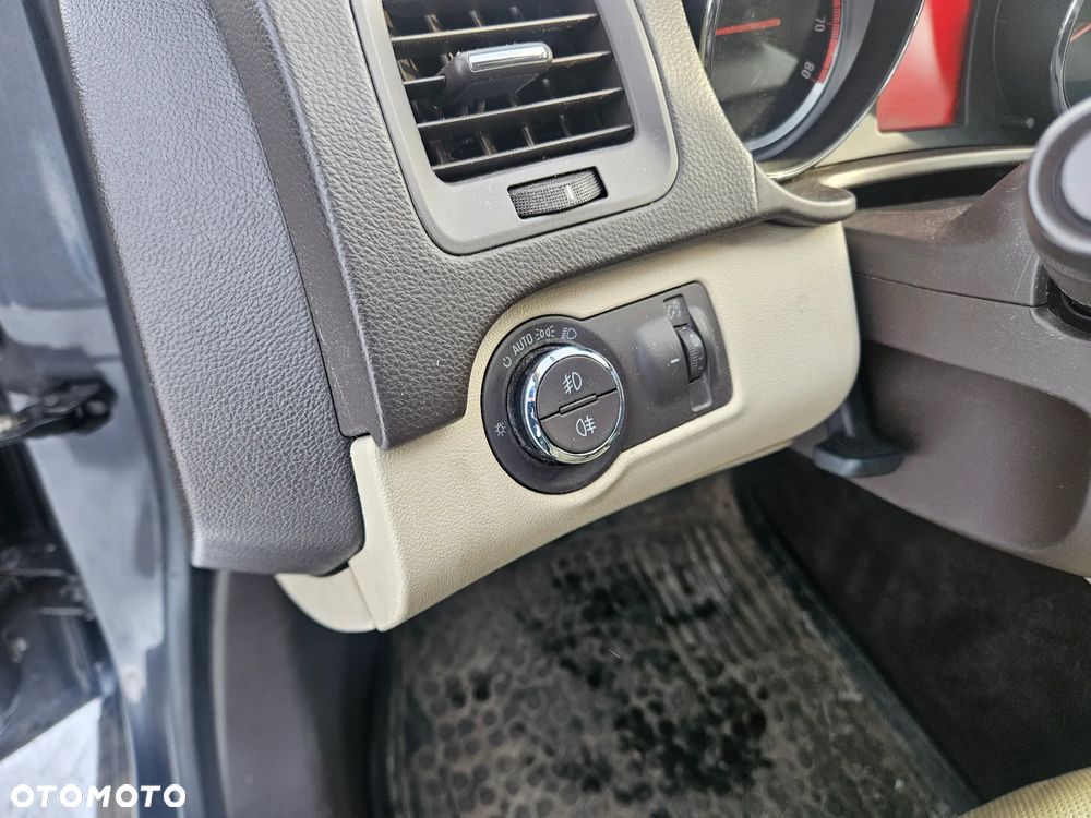 Opel Insignia 2.0 Turbo 4x4 Sport - 6