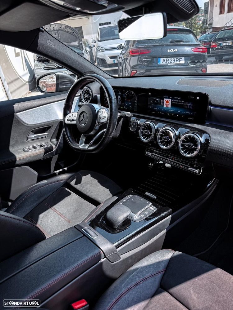 Mercedes-Benz A 250 e AMG Line - 8
