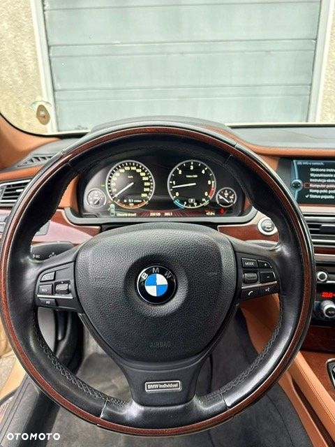 BMW Seria 7 740d xDrive - 13