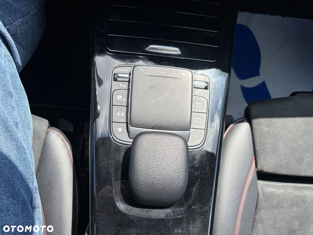 Mercedes-Benz CLA 200 AMG Line 7G-DCT - 27