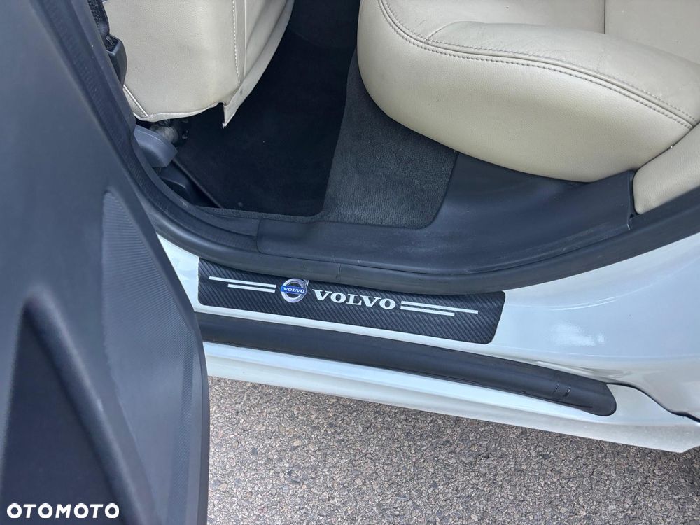 Volvo XC 60 T6 AWD Drive-E Momentum - 19