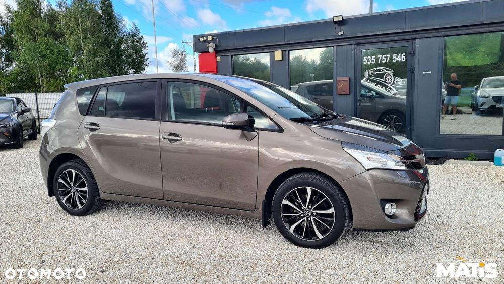 Toyota Verso - 37