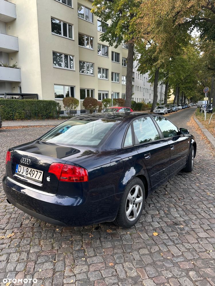 Audi A4 Limousine 1.6 - 5