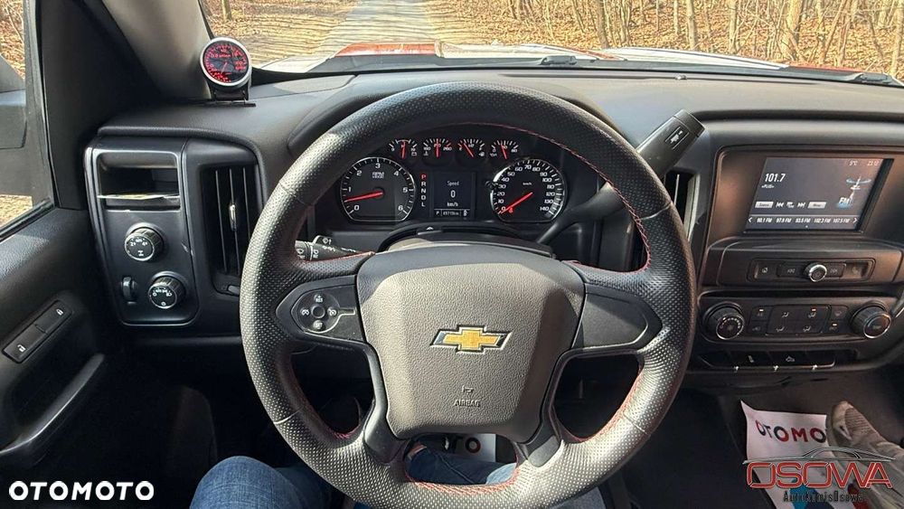 Chevrolet Silverado - 8