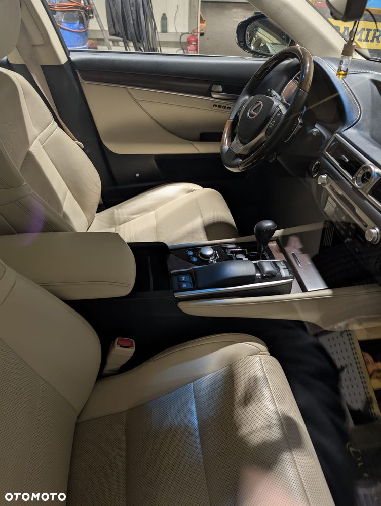 Lexus GS 450h Luxury Line - 24