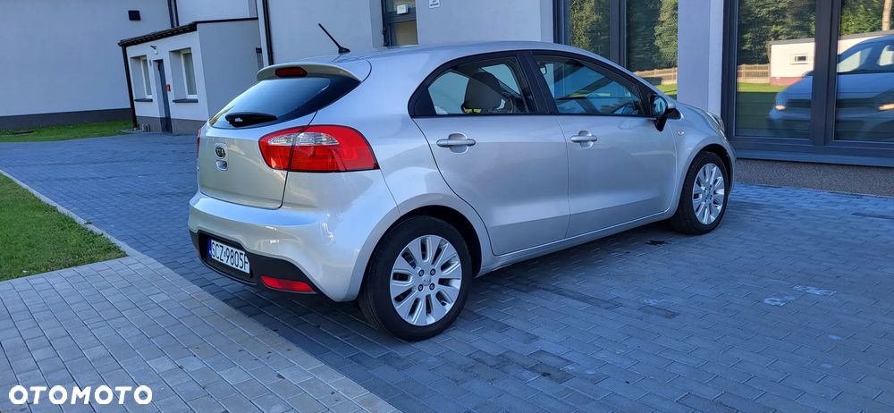 Kia Rio 1.2 Attract - 4