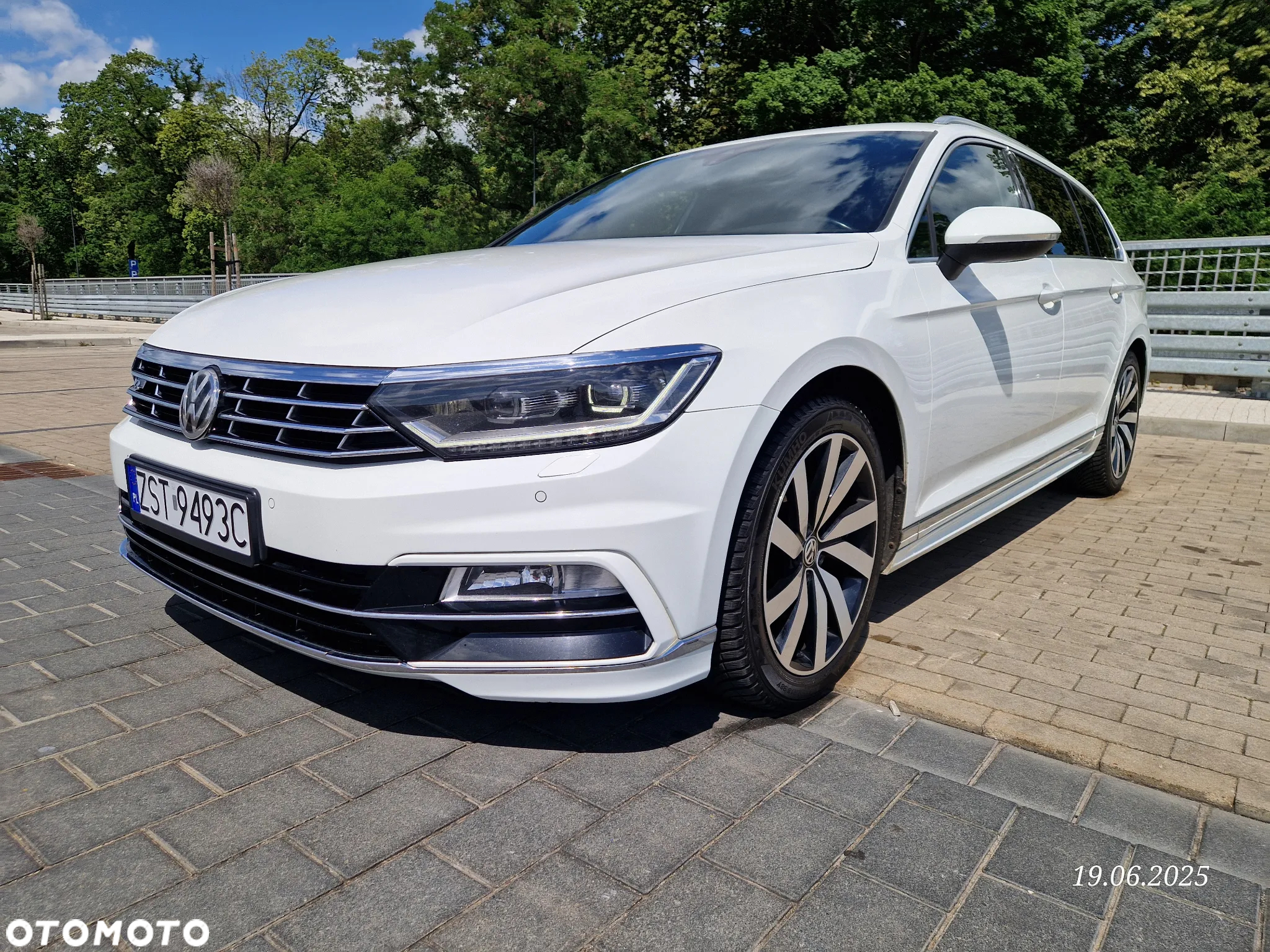 Volkswagen Passat - 9