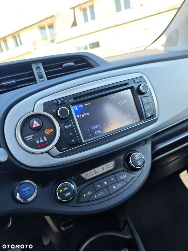 Toyota Yaris - 10