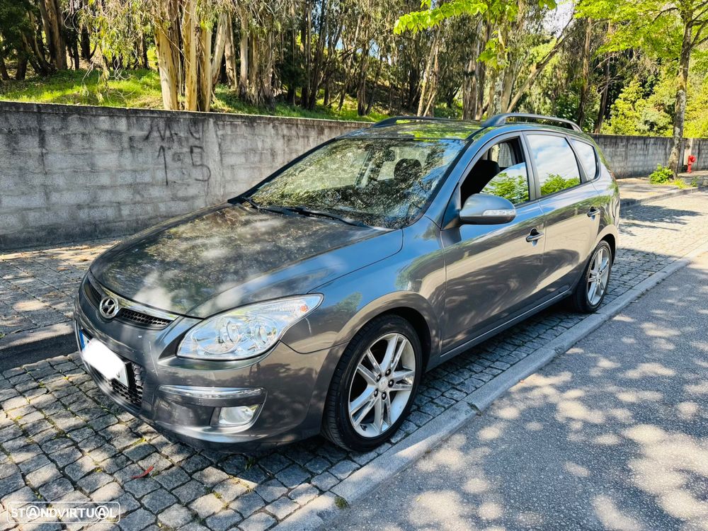 Hyundai i30 1.6 CRDI Blue Comfort - 1