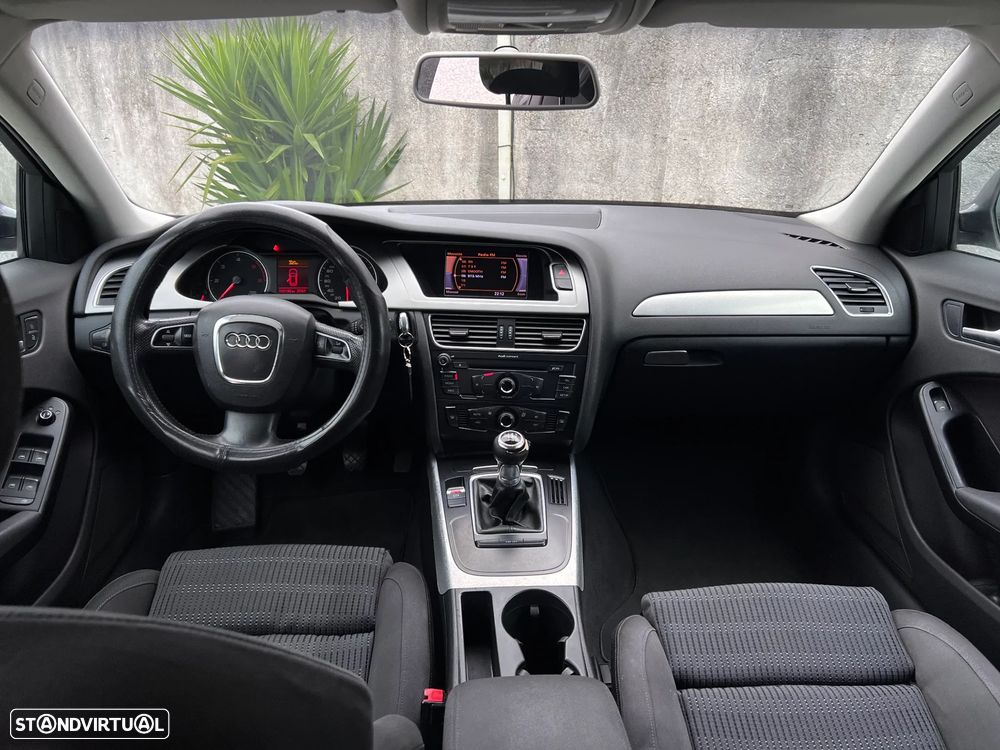 Audi A4 Avant 2.0 TDi - 10