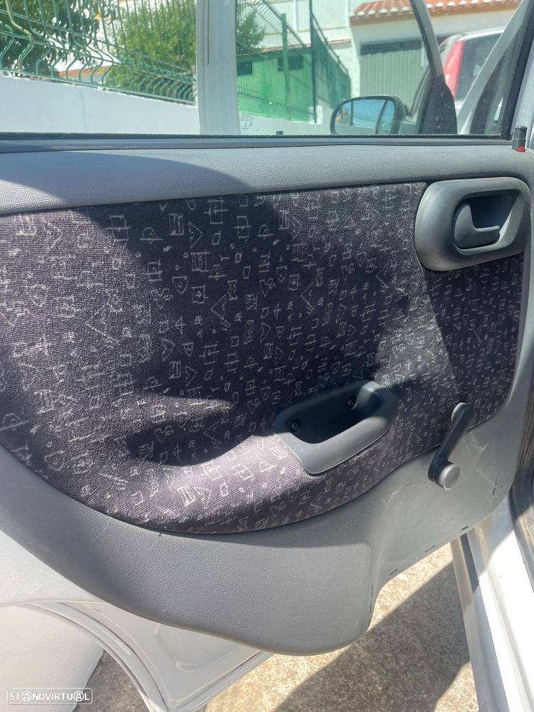 Opel Corsa 1.7 DTi 16V Elegance - 11