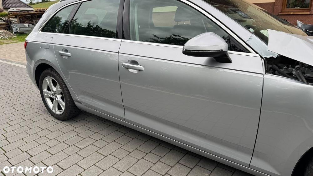 Audi A4 Avant 2.0 TDI Design - 18