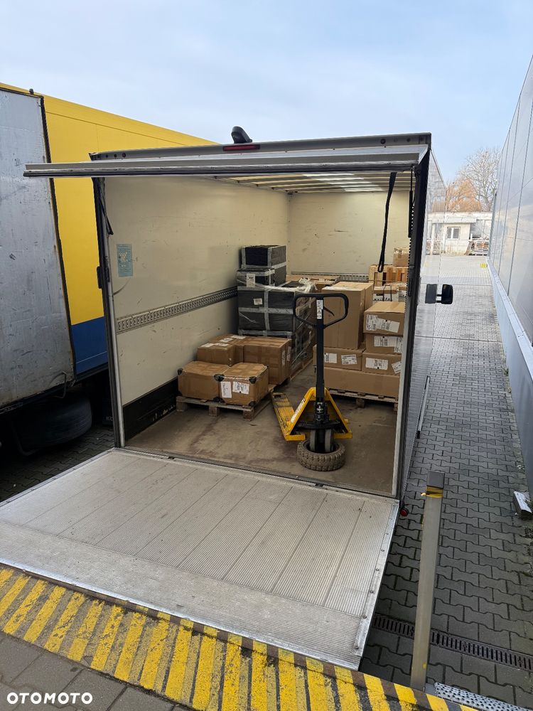 Mercedes-Benz Sprinter - 3