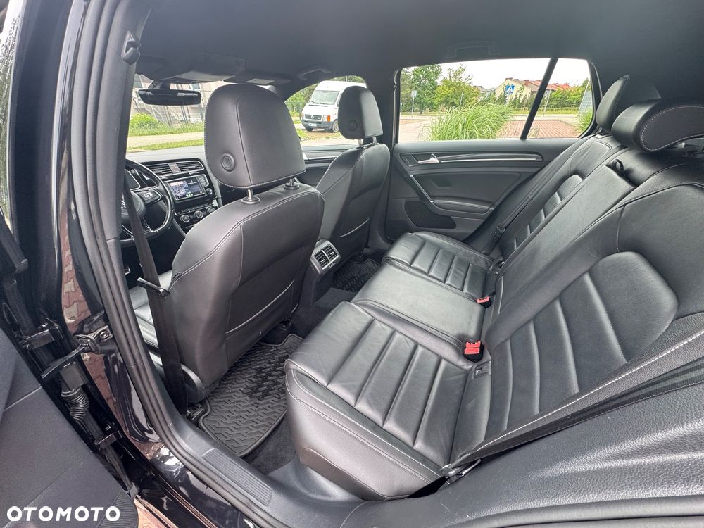 Volkswagen Golf - 15