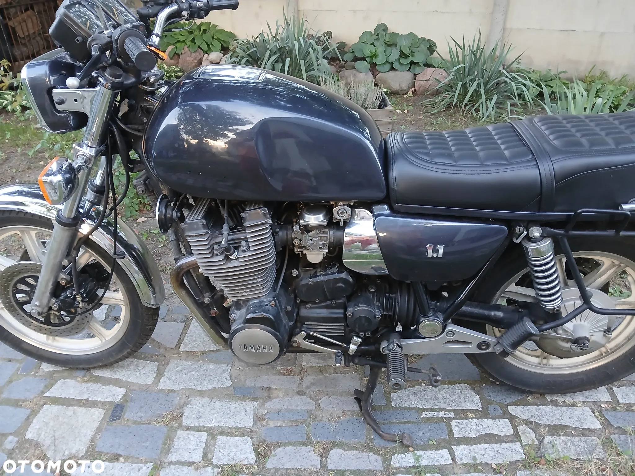 Yamaha XS - 12