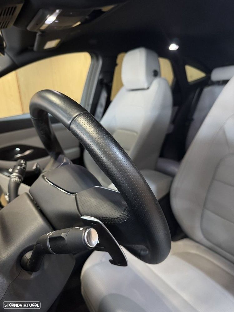 Jaguar E-Pace 1.5 P300e R-Dynamic HSE AWD Aut. - 28