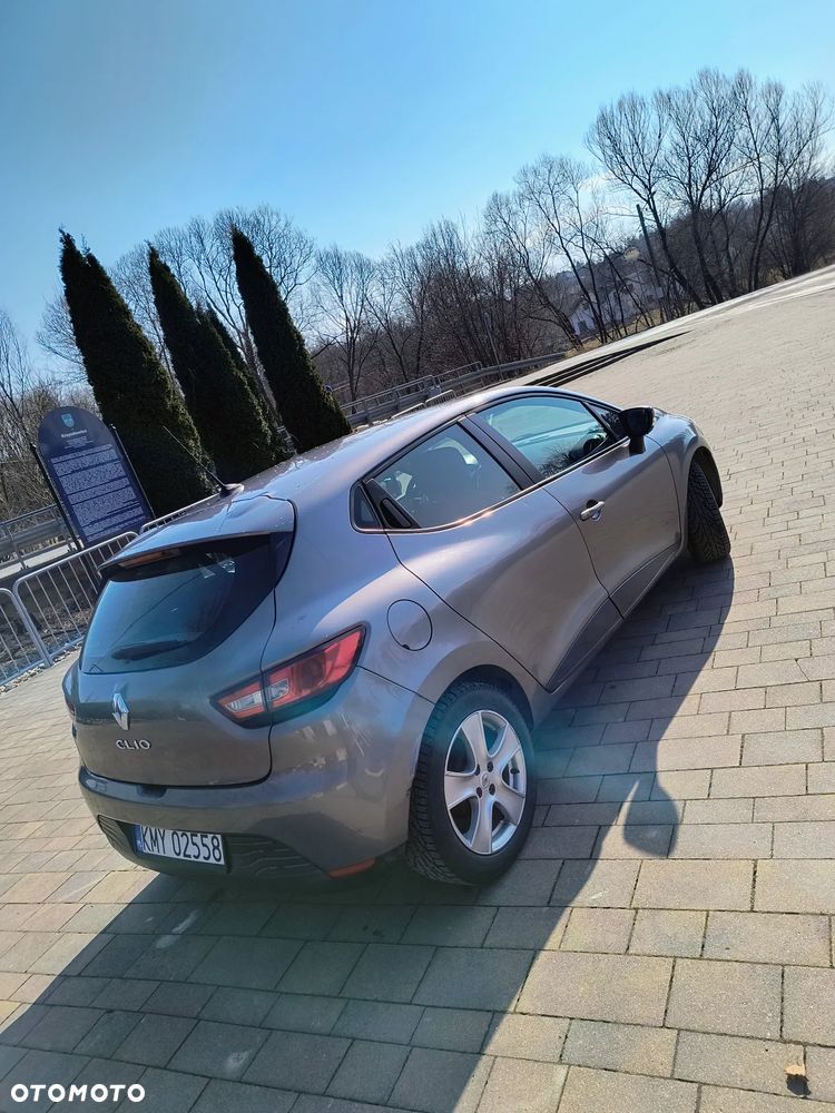 Renault Clio TCe 90 Paris - 3