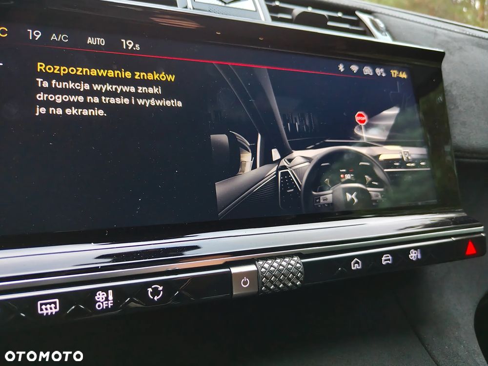 DS Automobiles DS 7 Crossback 1.6 E-Tense Performance Line - 28