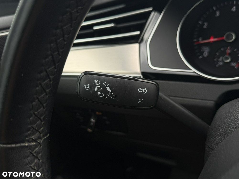 Volkswagen Passat 2.0 TSI Elegance DSG - 21