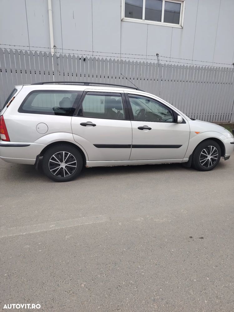 Ford Focus 1.6 16V Trend - 1