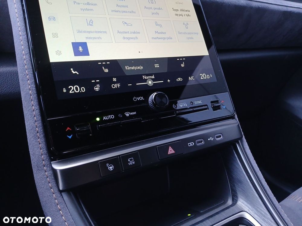 Lexus LBX 1.5 Hybrid Cool AWD - 19