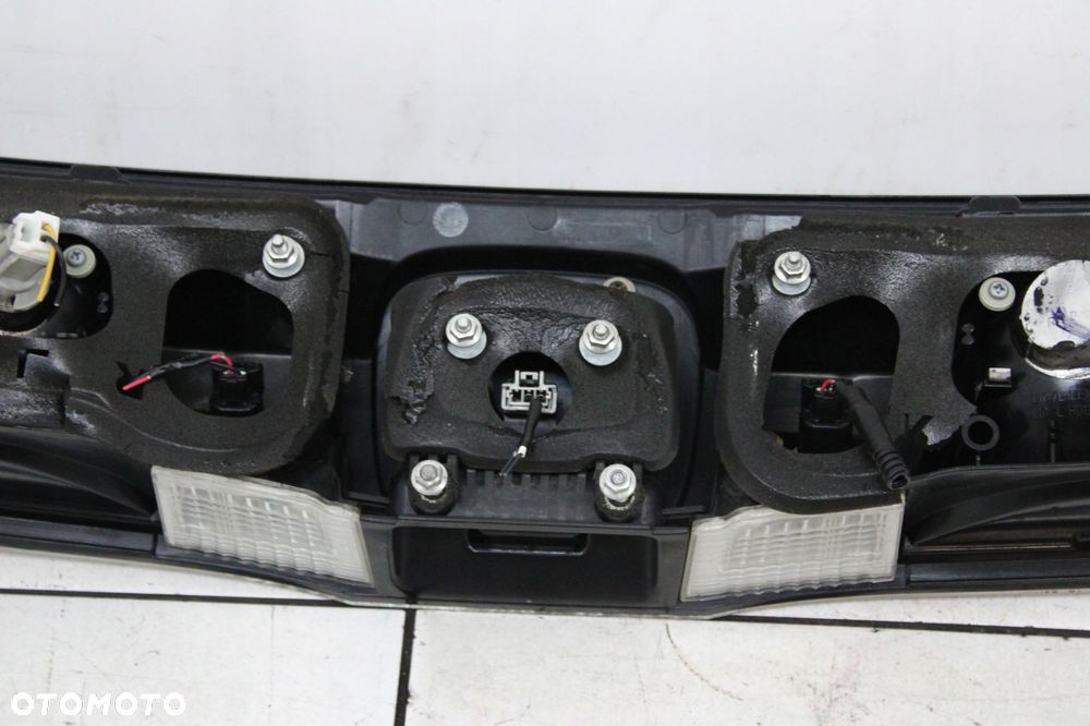 HONDA CIVIC VIII 06R- BLENDA LAMPA LISTWA KLAPY BAGAŻNIKA TYŁ TYLNA - 8