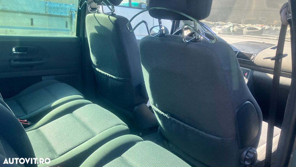 Volkswagen Sharan - 10