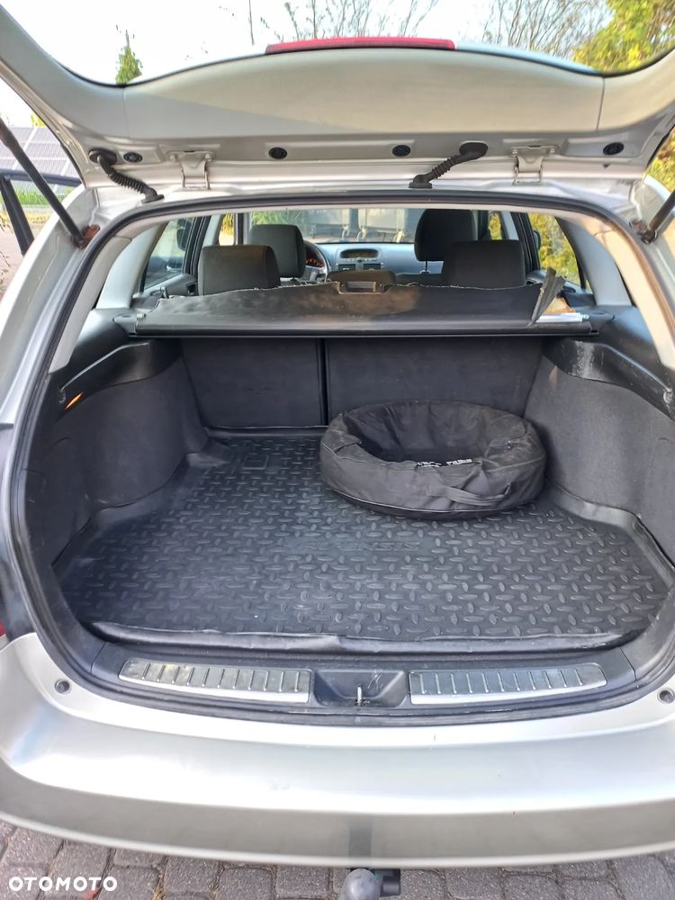 Toyota Avensis 1.8 VVT-i Luna - 18