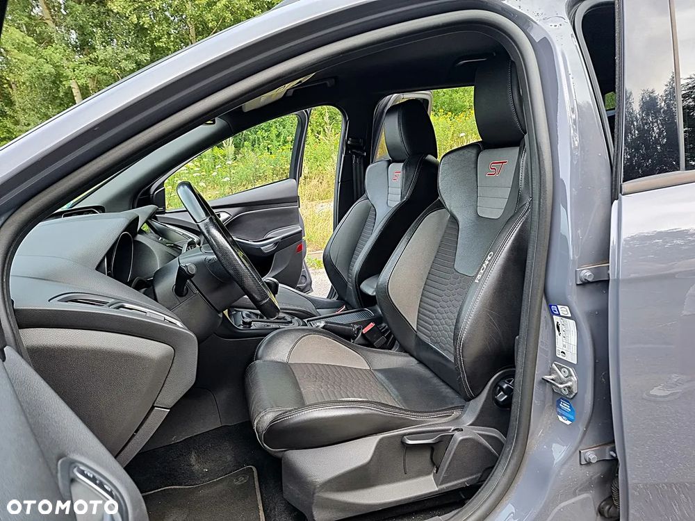 Ford Focus 2.0 TDCi ST - 6