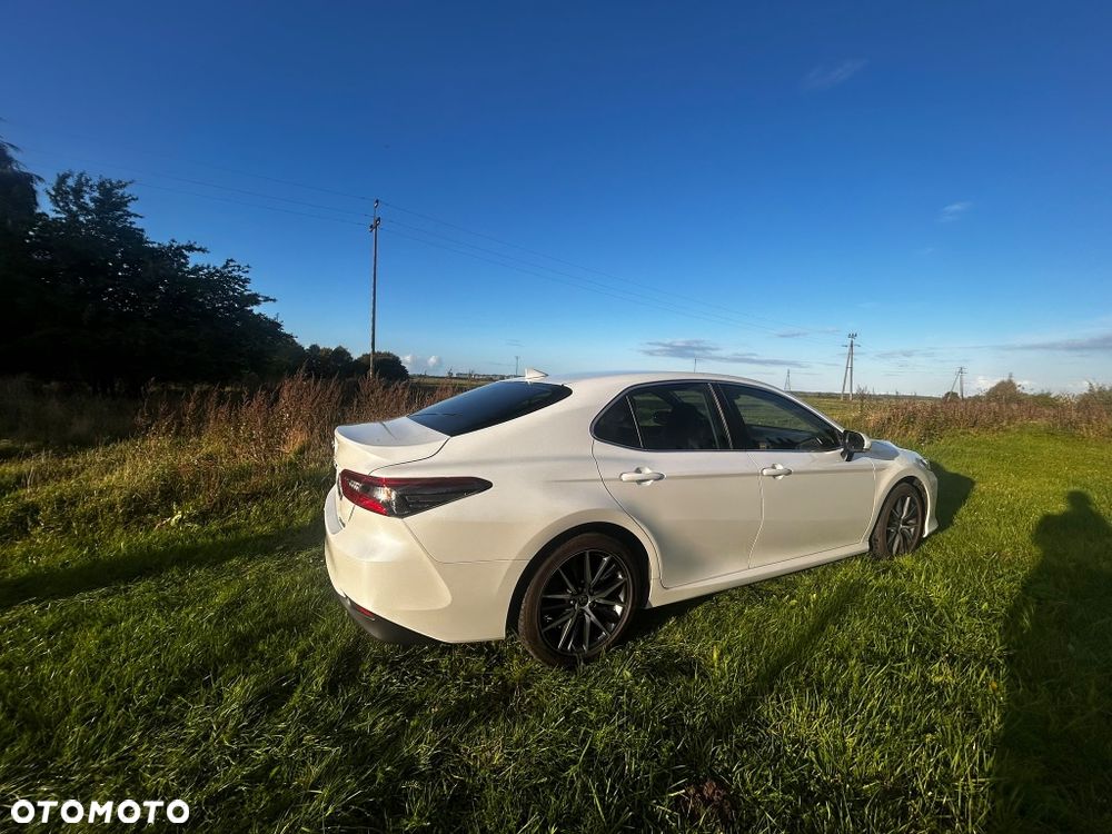 Toyota Camry - 3