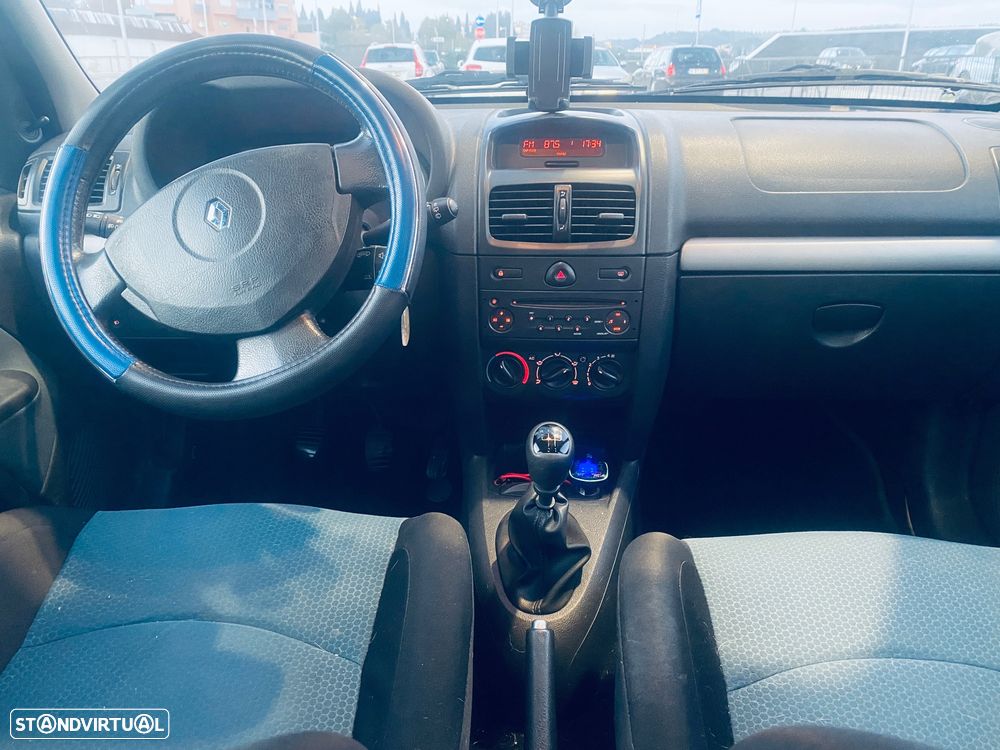 Renault Clio 1.2 16V SE Storia - 8