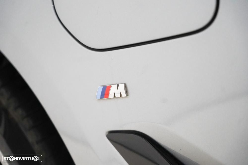 BMW 530 e iPerformance Pack M — fotografia 17