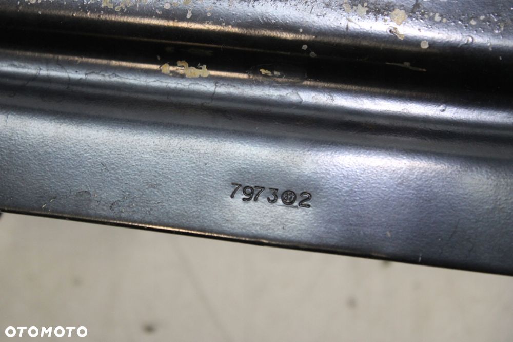 BMW E34 520I M50 BELKA PRZEDNIA SILNIKA SANKI KOŁYSKA TRAWERS - 8