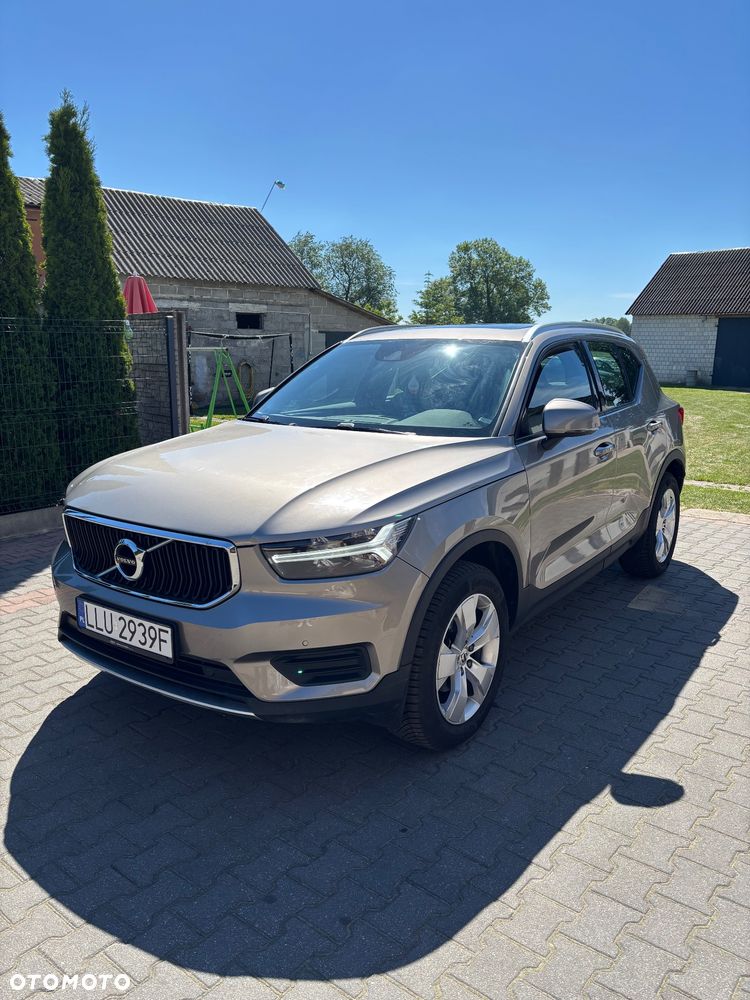 Volvo XC 40 T3 Momentum Core - 2