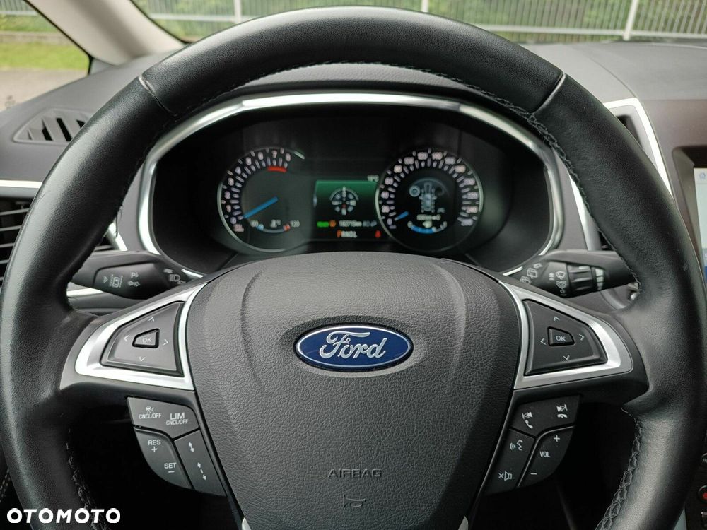Ford S-Max - 15