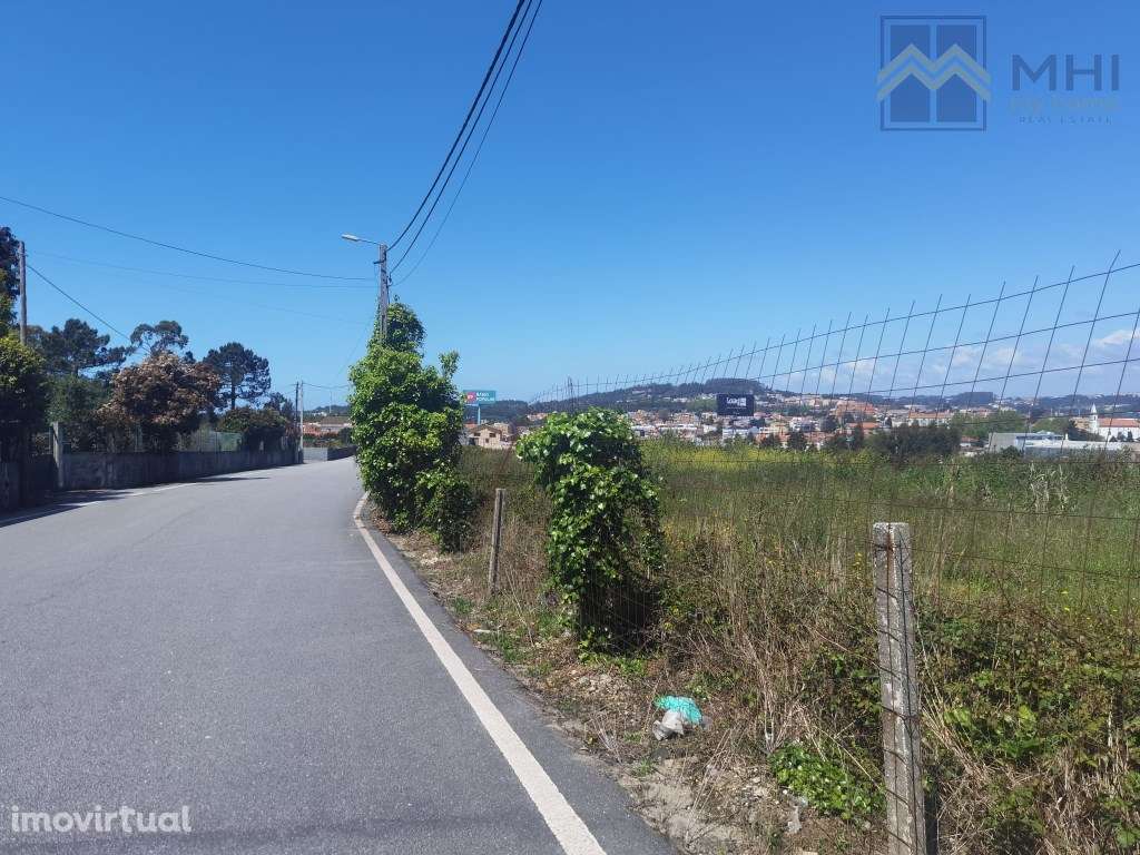 Terreno Situado em 'Espaço Residencial Nível II Urbanizado' Em Sant... - Grande imagem: 2/6