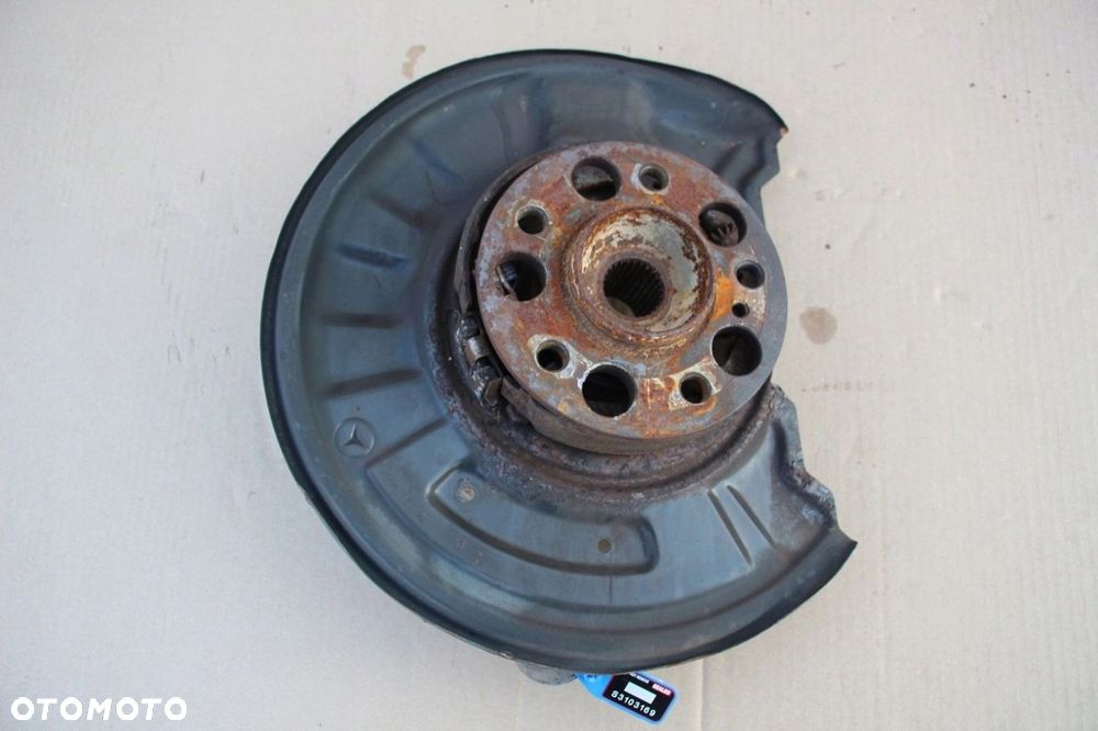 Zwrotnica piasta Mercedes C-Klasa w204 LEWA lewy TYŁ kompletna - 1