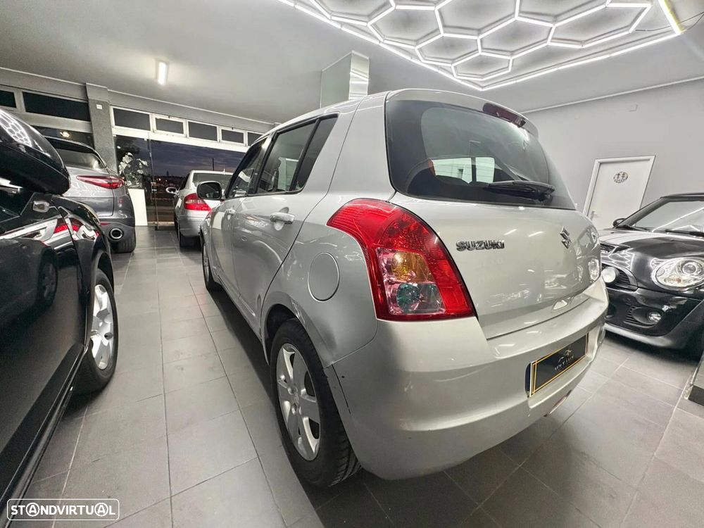 Suzuki Swift 1.3 DDiS Sport — fotografia 4
